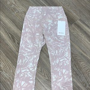 Lululemon cropper wonder under leggings